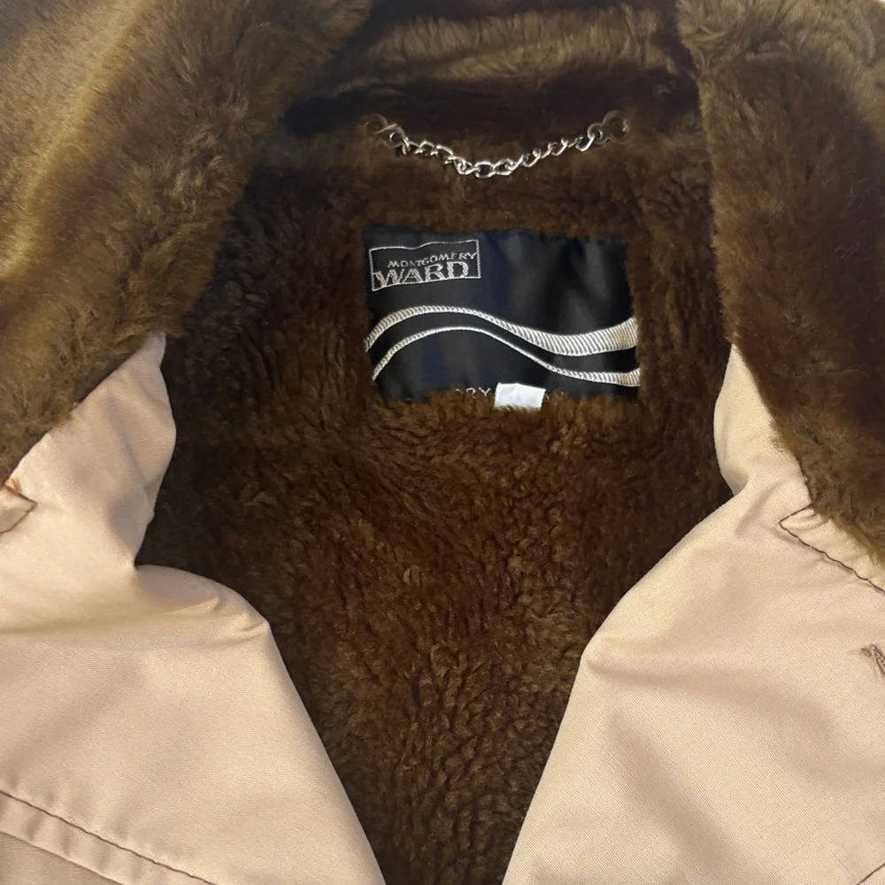 Men's Vintage Tan Jacket with Brown Accents - Picture 2 of 6